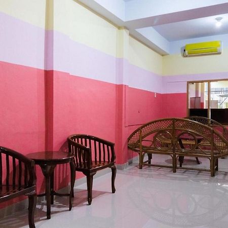 Reddoorz Plus @ Jalan Gatot Subroto Medan Sunggal Εξωτερικό φωτογραφία