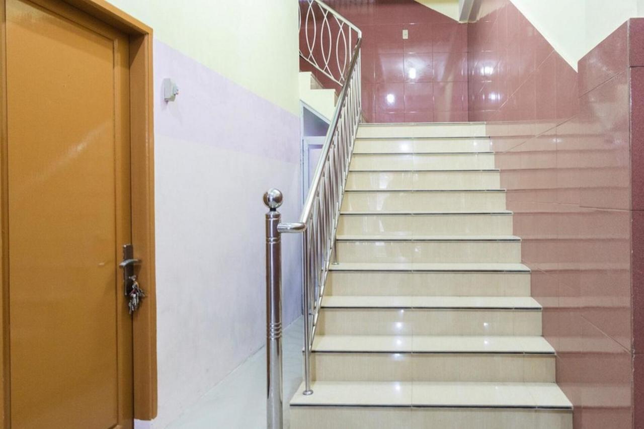 Reddoorz Plus @ Jalan Gatot Subroto Medan Sunggal Εξωτερικό φωτογραφία