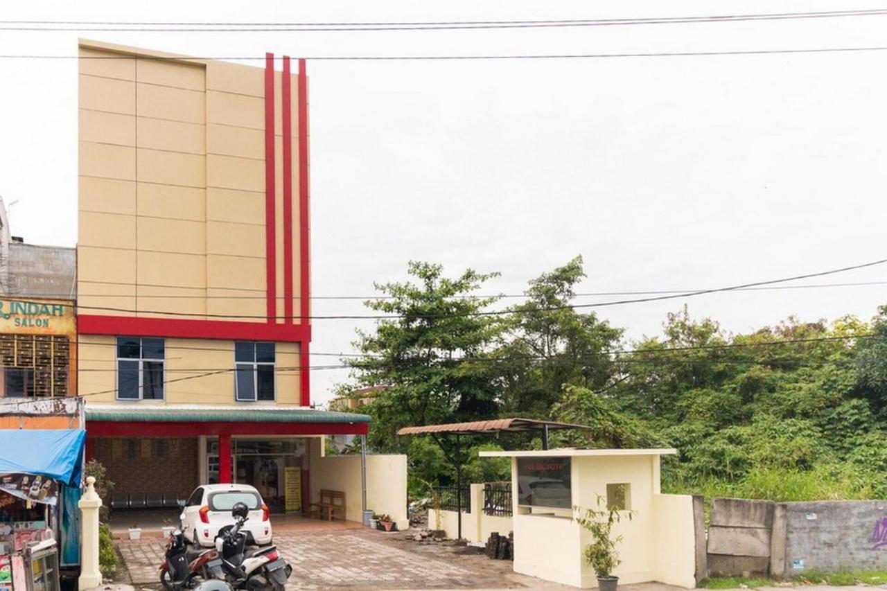 Reddoorz Plus @ Jalan Gatot Subroto Medan Sunggal Εξωτερικό φωτογραφία