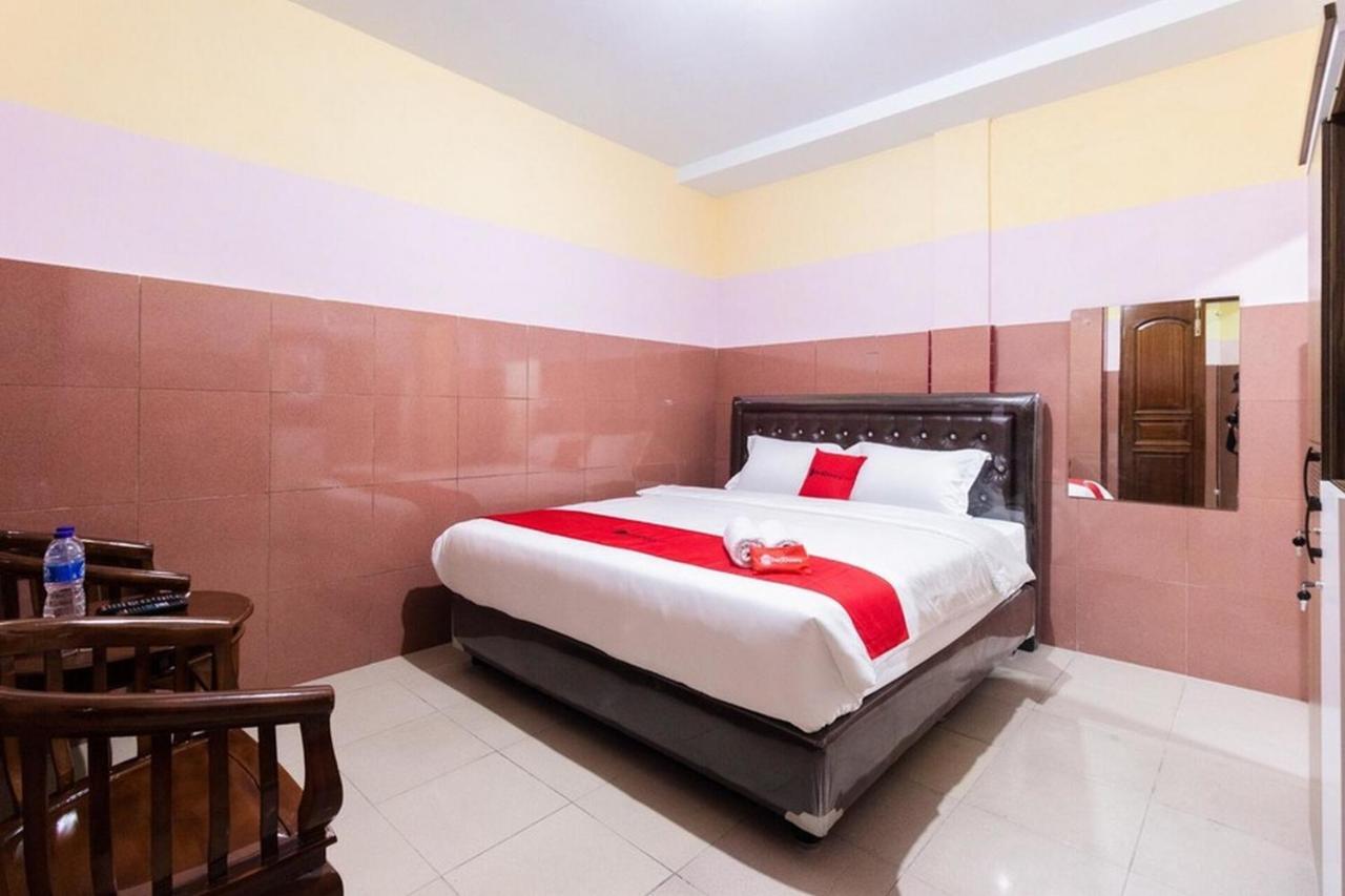 Reddoorz Plus @ Jalan Gatot Subroto Medan Sunggal Εξωτερικό φωτογραφία
