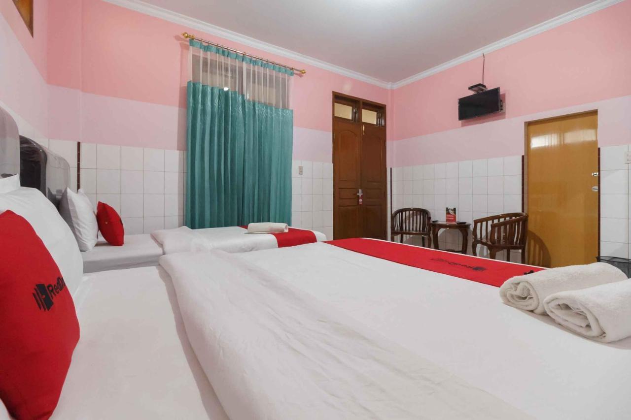 Reddoorz Plus @ Jalan Gatot Subroto Medan Sunggal Εξωτερικό φωτογραφία