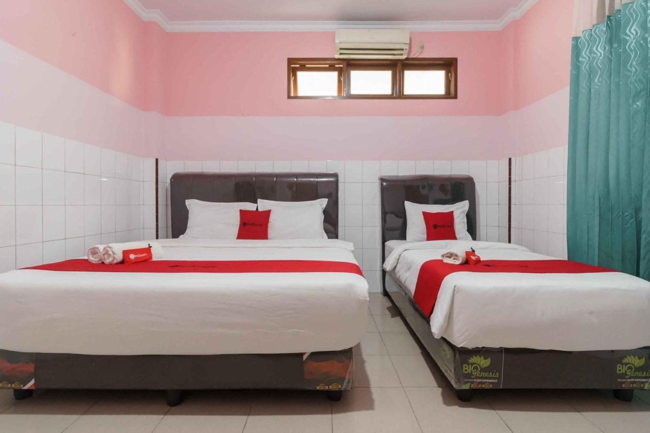 Reddoorz Plus @ Jalan Gatot Subroto Medan Sunggal Εξωτερικό φωτογραφία